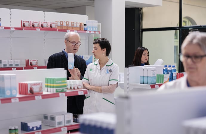 In quali casi si paga un sovrapprezzo di sera e notte in farmacia? � legale su t