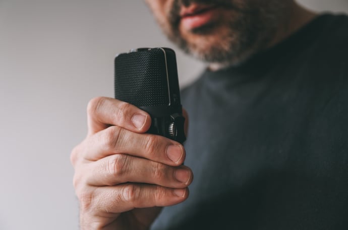 � legale registrare la propria moglie e marito? Ed � una prova valida per separa