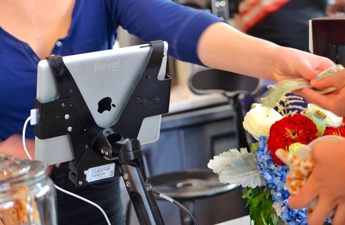 Normativa sull'obbligo del Pos nei negozi nel 2025