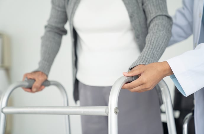 Posso andare in pensione prima se mio marito, moglie o figlio � gravemente malat