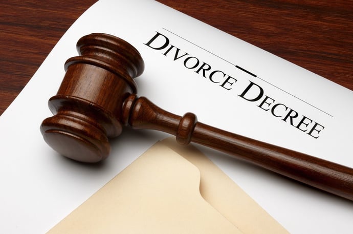 Prove che dimostrano colpa tradimento in divorzio secondo leggi 2024 in vigore