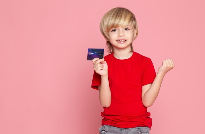 Quali carte prepagate e ricaricabili si possono fare per i figli tra 10-12 anni 