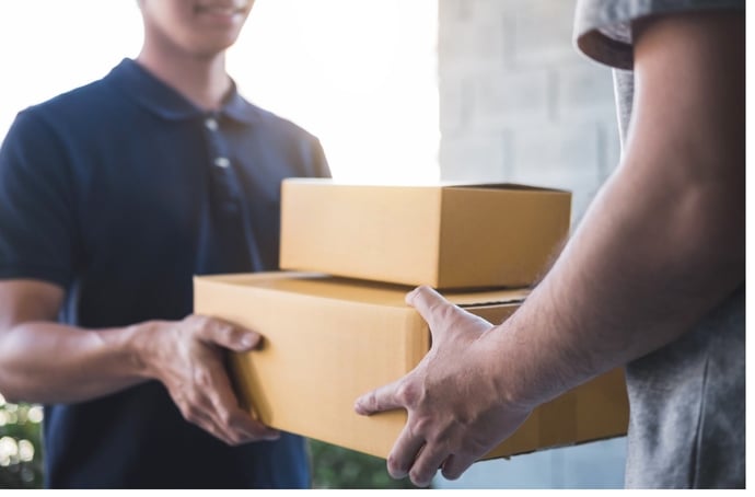 Lavorare alle Poste? Ecco gli stipendi lordi e netti dei vari ruoli e mansioni s