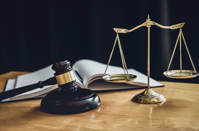 Quali sono le clausole vessatorie tra imprese e contratti professionisti o tra p