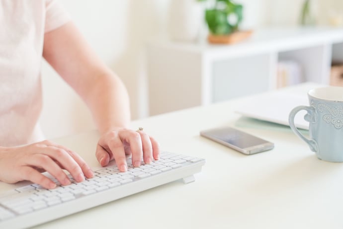 Inviare una email a pi� persone nel rispetto della privacy e leggi 2024. Nascond