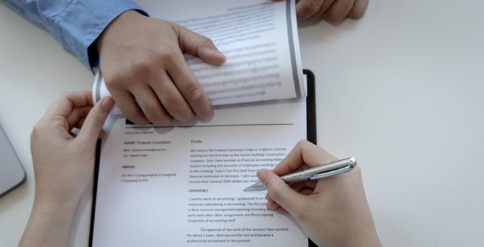 Quali sono le voci e le clausole pi� importanti in un contratto di lavoro da leg
