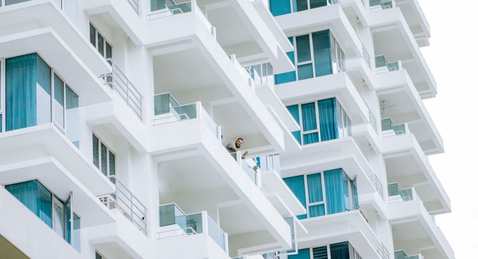 Quali spese condominiali vanno divise per millesimi e quali in parti uguali