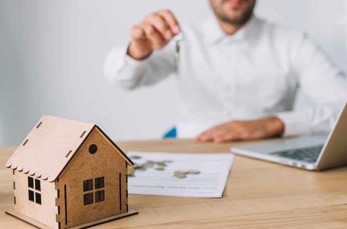 Quando consegnare le chiavi all'acquirente della casa nuova venduta senza rischi