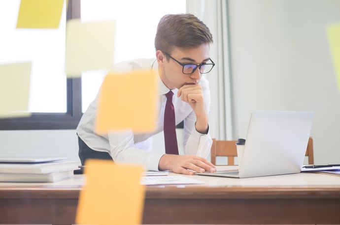 Quando si pu� sospendere un dipendente dal lavoro a tempo indeterminato? I motiv