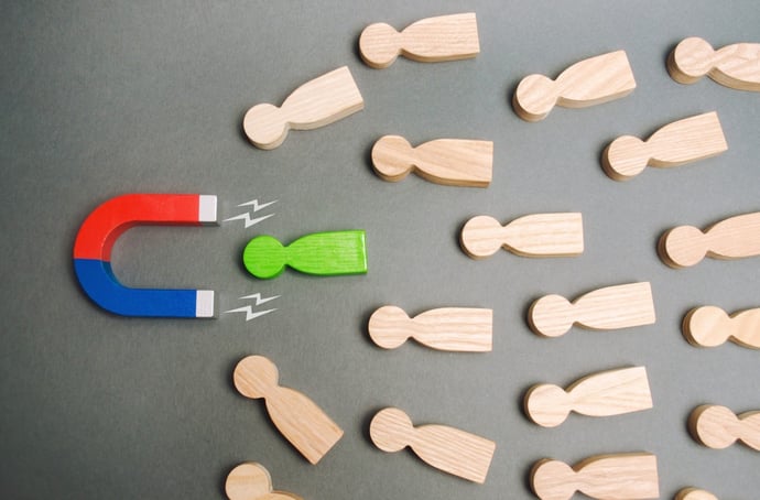Quando un datore di lavoro commette coercizione ed estorsione ai propri dipenden