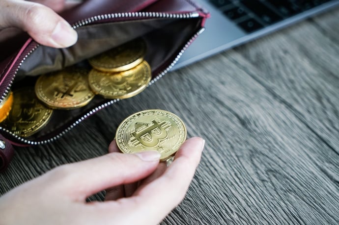 Quante tasse si pagano su Bitcoin e criptovalute nel 2025? Come si devono dichia