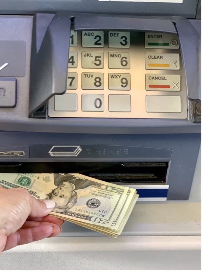 Quanti soldi al massimo si possono spendere al giorno con il bancomat nel 2025 d