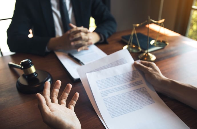 Quanto costa un avvocato per una causa civile? Onorario e spese da considerare