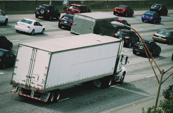 Quanto guadagna un padroncino con furgone, bilico o camion? Fatturato medio