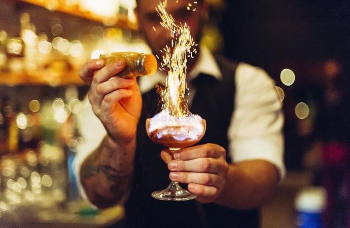 Quanto guadagna aiutante in un bar in base a ore, mansioni e contratto. Busta pa