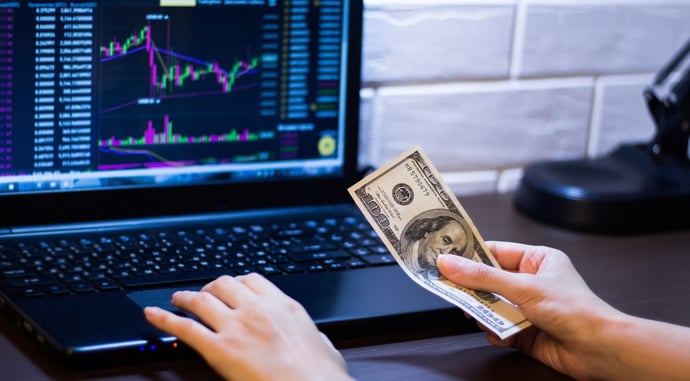 Quanto guadagna un finanziere in base a gradi e ruoli? Stipendio medio netto e l
