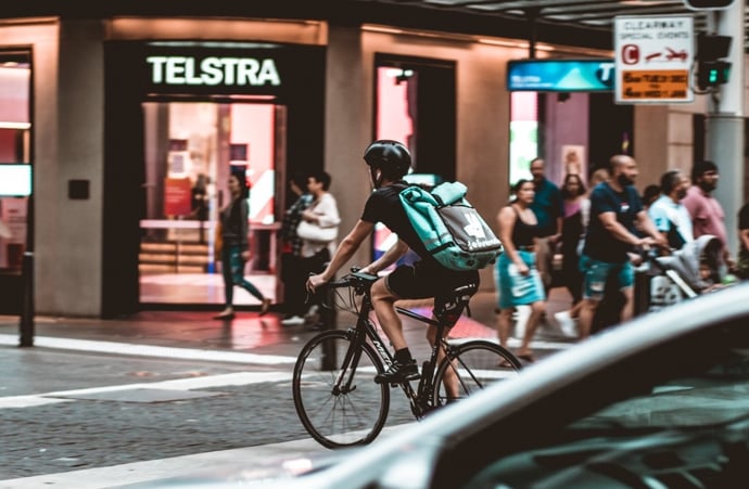 Quanto guadagna un rider? Stipendi lordi e netti medi 2024