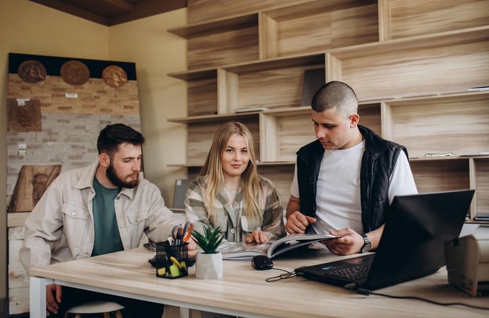 Quanto si guadagna tra i 18-25 anni in Italia? Quale � lo stipendio medio o redd