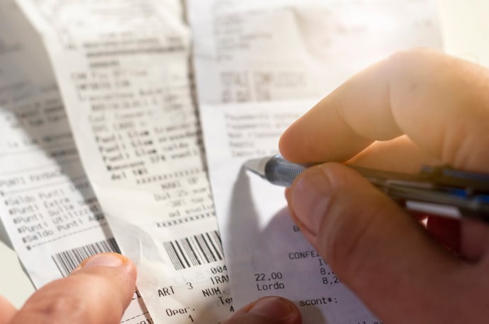 Scontrino solo digitale: quando i negozi violano la legge e come tutelare i prop