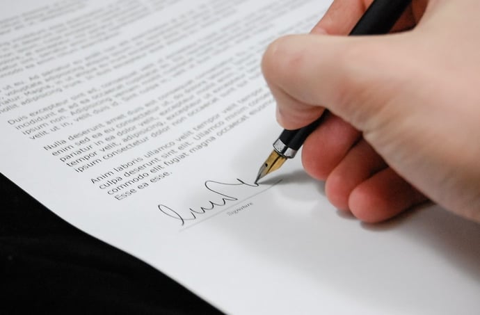 I costi medi 2025 per scrittura privata autenticata da notaio, avvocato o Comune