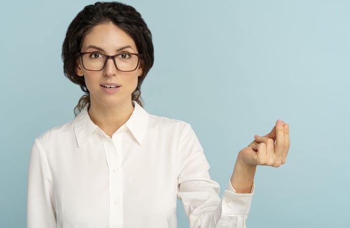 Se dipendente ruba in azienda scatta il licenziamento automatico? Cosa prevedono