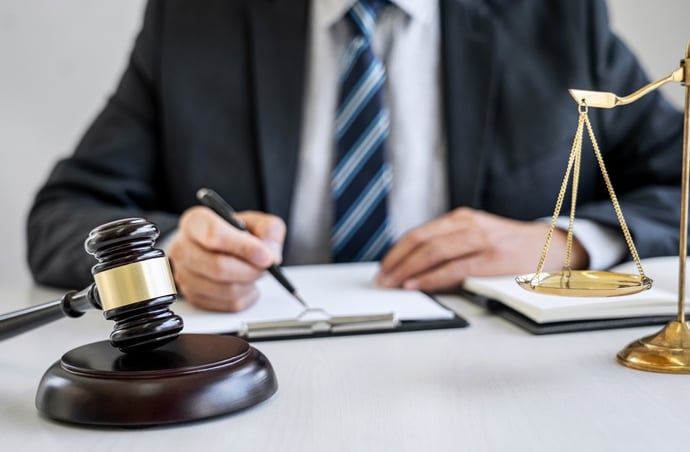 Si ha diritto al risarcimento se banca ha consigliato investimenti sbagliati o c