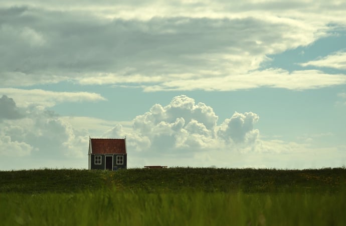 Si pu� mettere un prefabbricato o una base di cemento su un terreno agricolo?