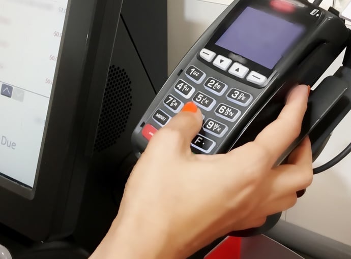 Si pu� fare un bonifico bancario da un tabaccaio? Procedura, costo, importi, lim