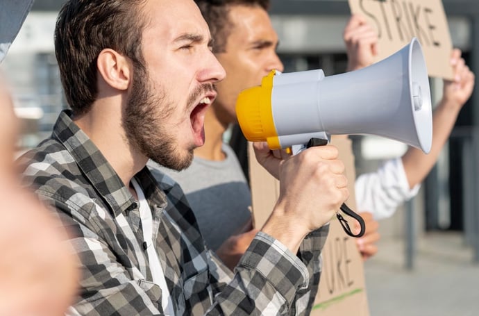 Si pu� scioperare in una azienda medio-piccola senza sindacati? E regole, durata