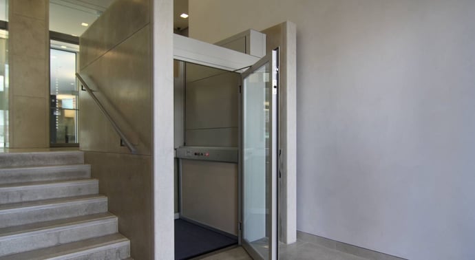 Si pu� usare ascensore condominio per i propri lavori in casa e appartamento?