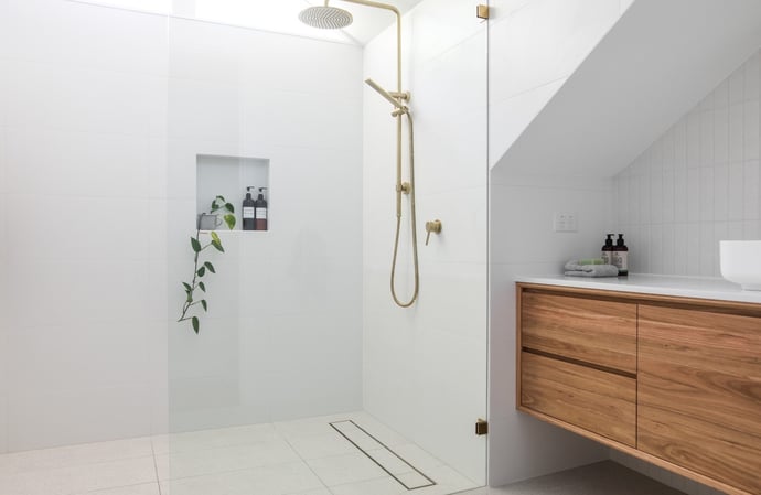 Trasformare vasca da bagno in doccia in modo fai te economico e con nuovi sistem